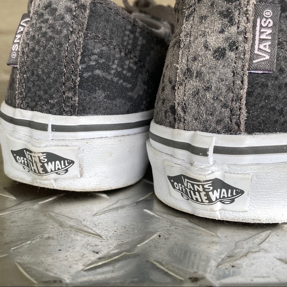 Vans Off the Wall Gray & White Sneakers Snake Skin Print Shoes Women’s Size 7 - Picture 8 of 10
